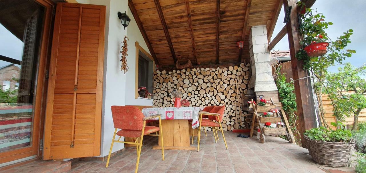 Kuca Za Odmor "Dva Srca" Hotel Ceminac Exterior foto